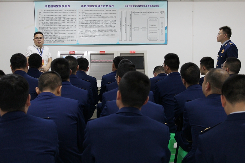 陳老師講課.JPG