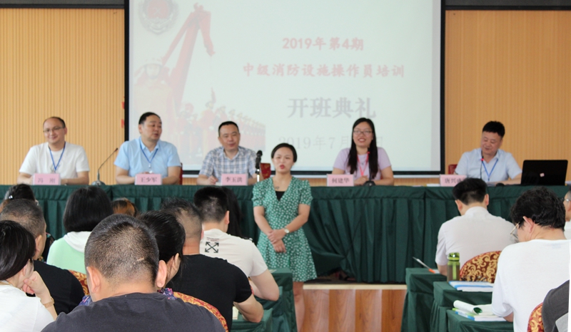 班長(zhǎng)代表鄧瑞泉講話.JPG